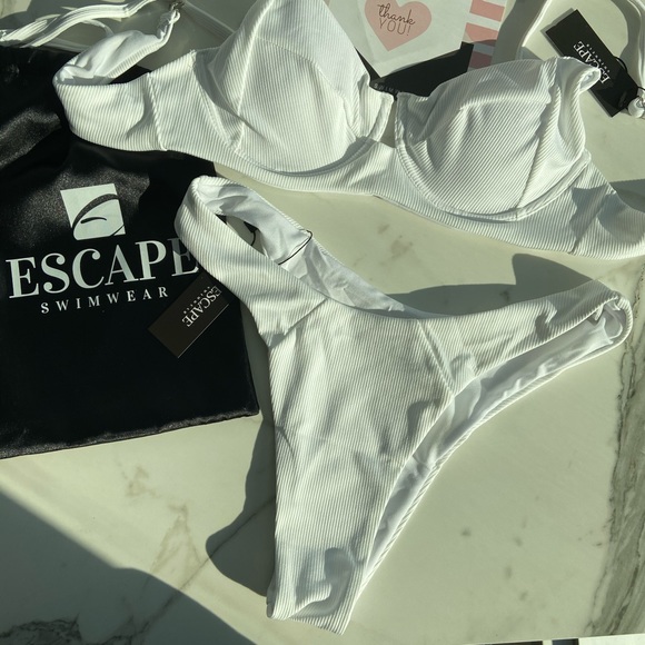 @eacapeswimwear - Picture 3 of 6